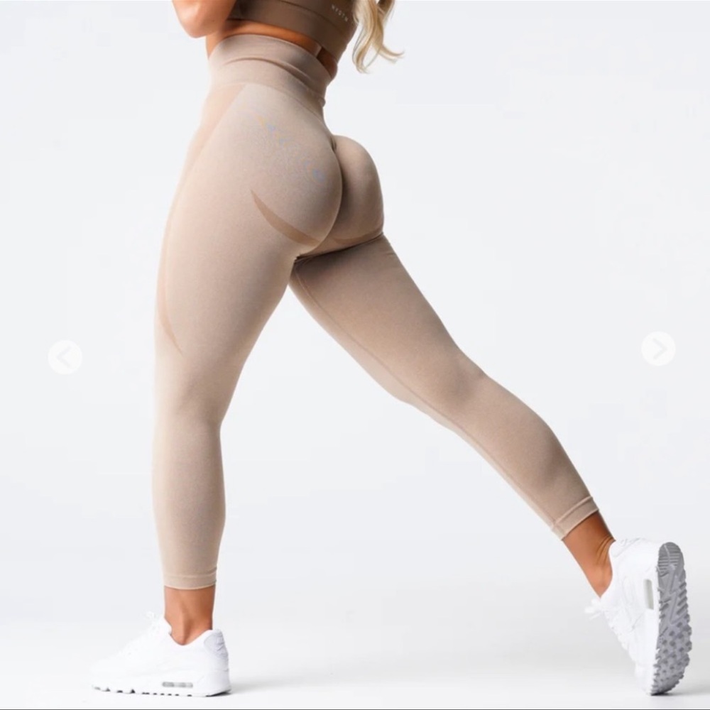 NVTN Beige Contour seamless leggings